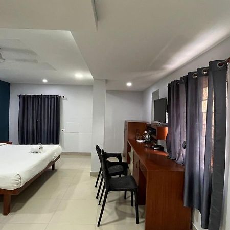 The Reach Hotel Kochi Εξωτερικό φωτογραφία