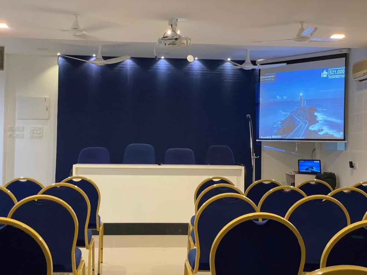 The Reach Hotel Kochi Εξωτερικό φωτογραφία