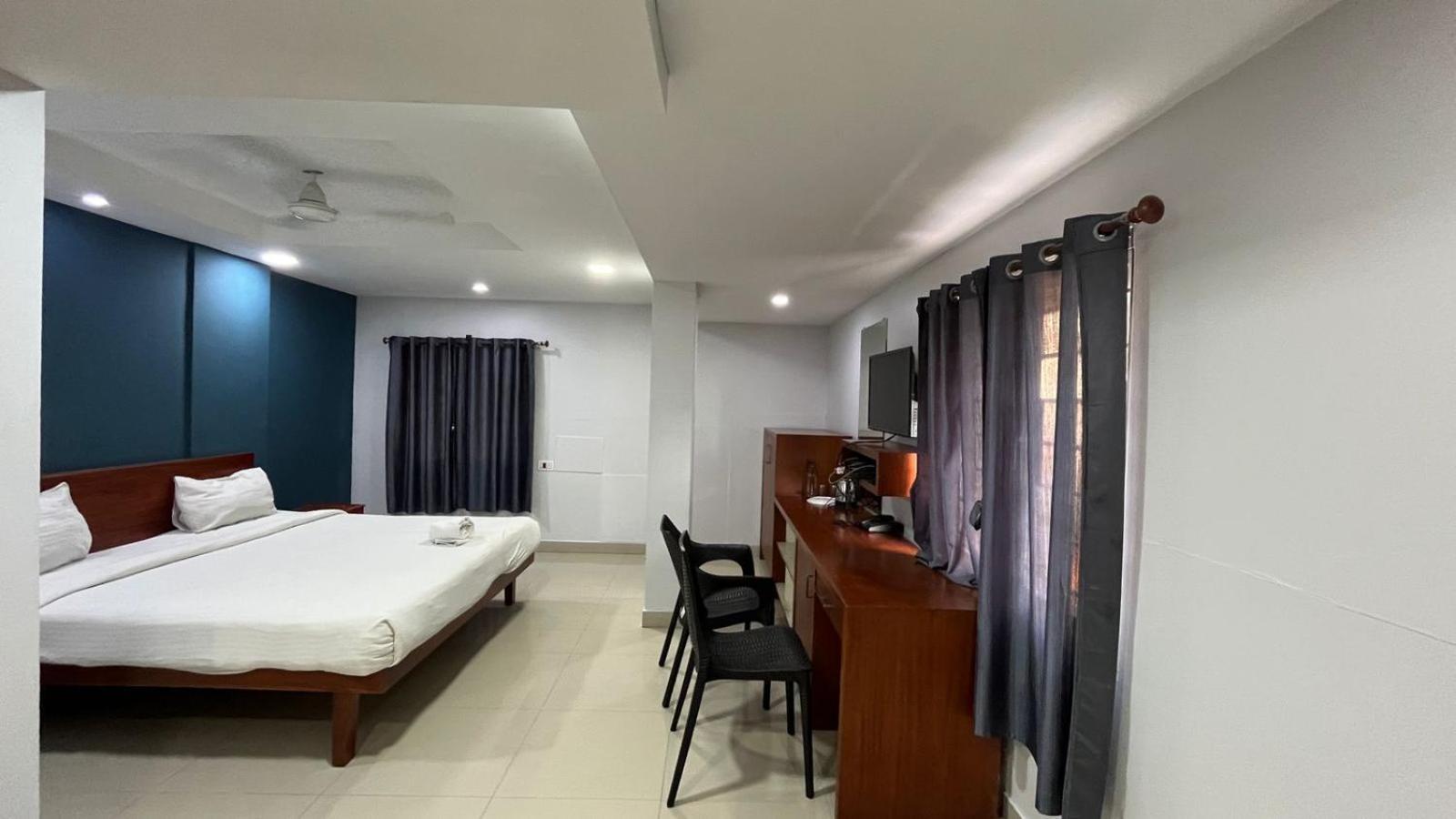 The Reach Hotel Kochi Εξωτερικό φωτογραφία